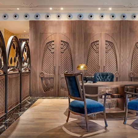 Palacio Santa Clara, Autograph Collection 4* Walencja